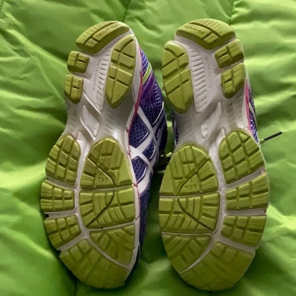 Women’s ASICS GT-2000, Purple, Green, Pink, Size 9 - Picture 4 of 5